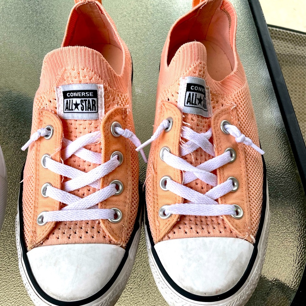 Pink conversese mesh low top shoes